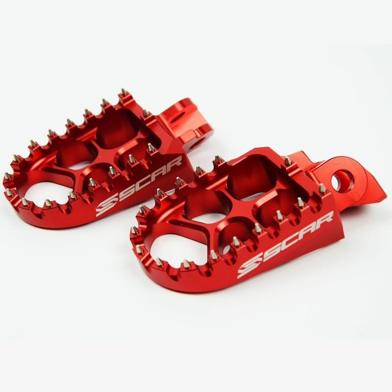 Estriberas SCAR EVO rojo- motoscamaralweb.com Estriberas SCAR EVO rojo- motoscamaralweb.com