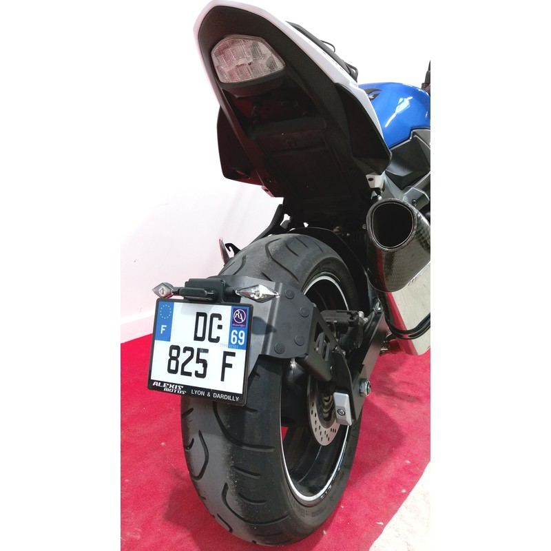 Portamatrículas a la rueda Suzuki GSR750 negro - motoscamaralweb.com