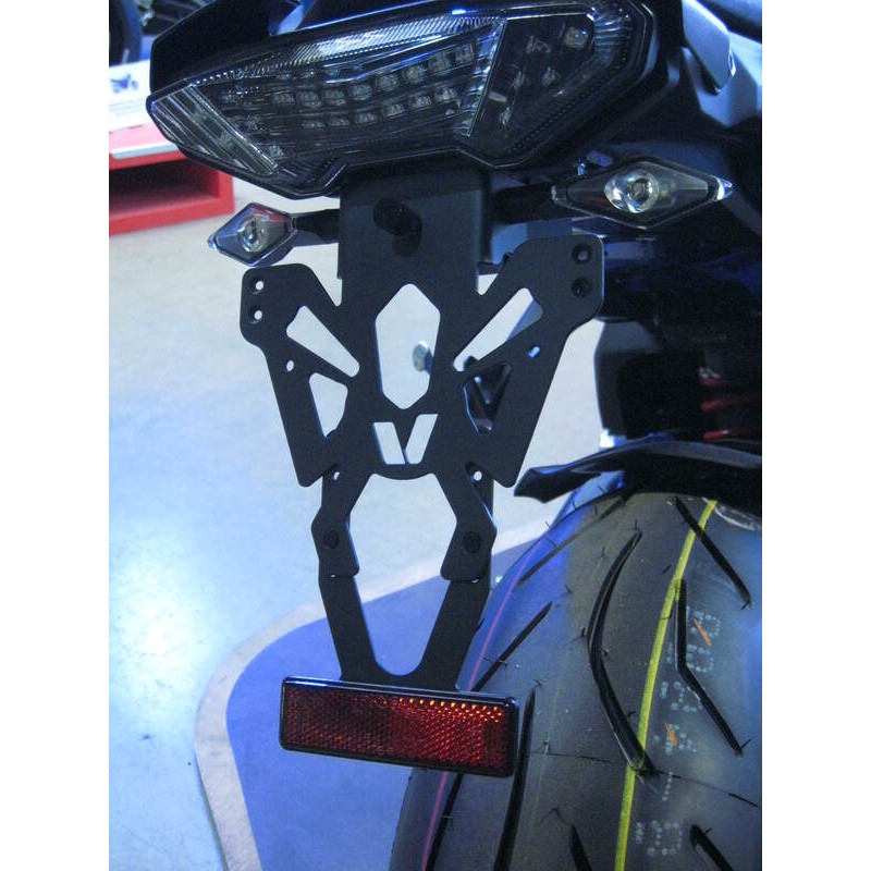 Portamatriculas V Parts MT-09 - motoscamaralweb.com Portamatriculas V Parts MT-09 - motoscamaralweb.com