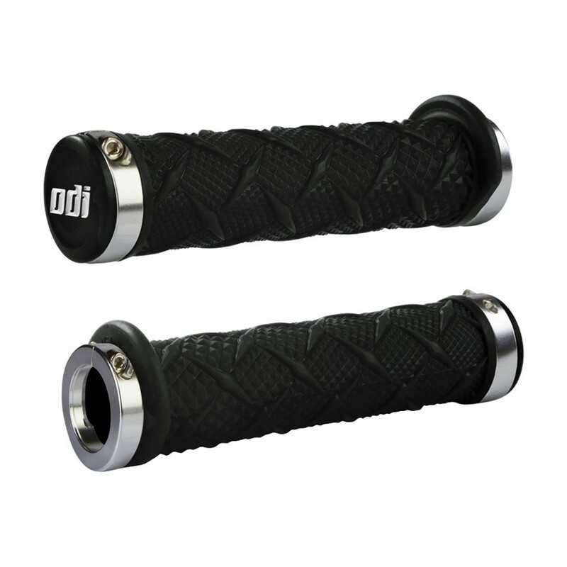 Puños ODI X-treme ATV Lock-On Negro/Plata - motoscamaralweb.com Puños ODI X-treme ATV Lock-On Negro/Plata - motoscamaralweb.com