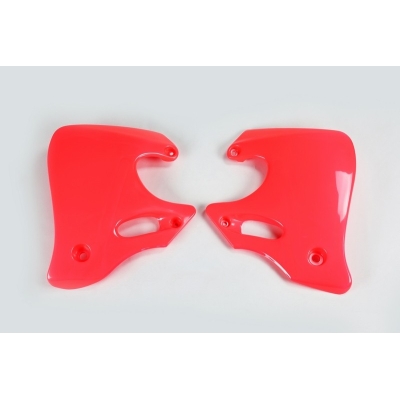 Plásticos laterales de radiador UFO Honda rojo HO02653-061 - motoscamaralweb.com