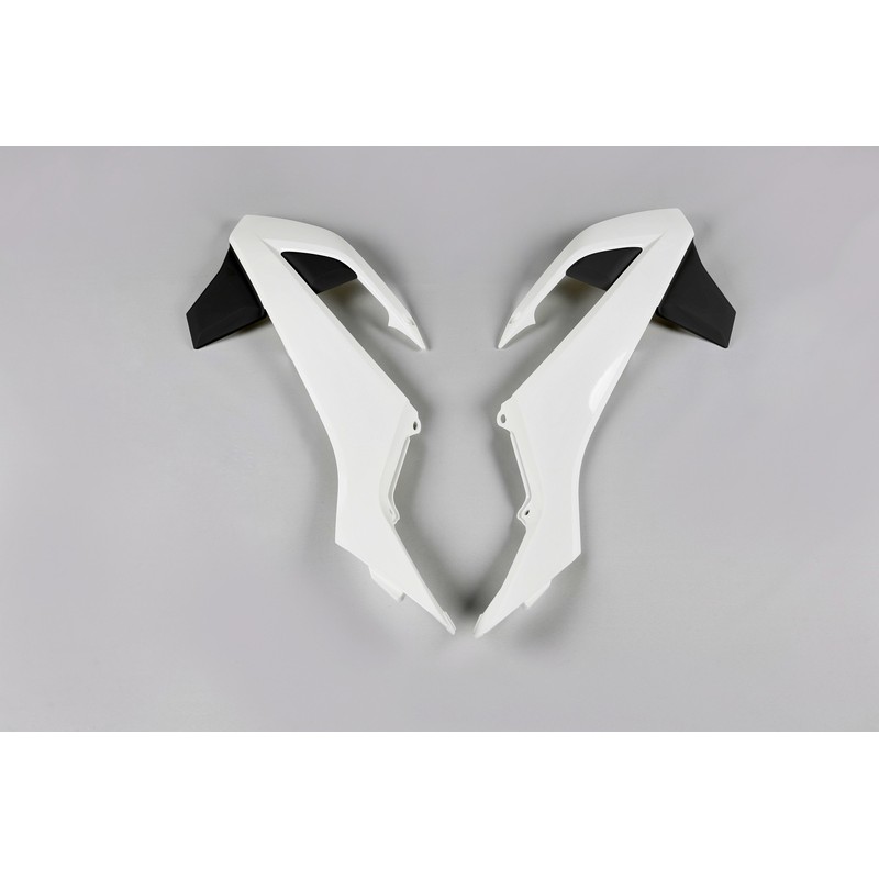 Plásticos laterales de radiador UFO KTM negro/blanco KT04073-999K - motoscamaralweb.com Plásticos laterales de radiador UFO KTM negro/blanco KT04073-999K - motoscamaralweb.com