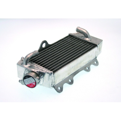 Radiador de aluminio soldado sobredimensionado izquierdo - motoscamaralweb.com