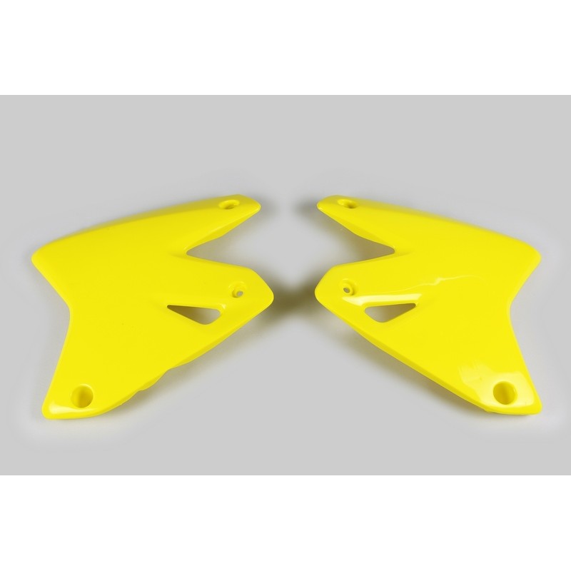 Plásticos laterales de radiador UFO Suzuki amarillo SU03978-102 - motoscamaralweb.com Plásticos laterales de radiador UFO Suzuki amarillo SU03978-102 - motoscamaralweb.com