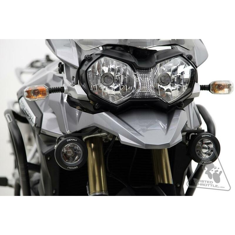 Soporte de luces Denali para Triumph Tiger 1200/1200XC - motoscamaralweb.com Soporte de luces Denali para Triumph Tiger 1200/1200XC - motoscamaralweb.com
