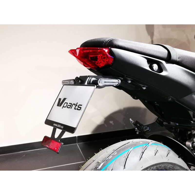 Portamatriculas V PARTS negro - Yamaha MT-09 - motoscamaralweb.com Portamatriculas V PARTS negro - Yamaha MT-09 - motoscamaralweb.com