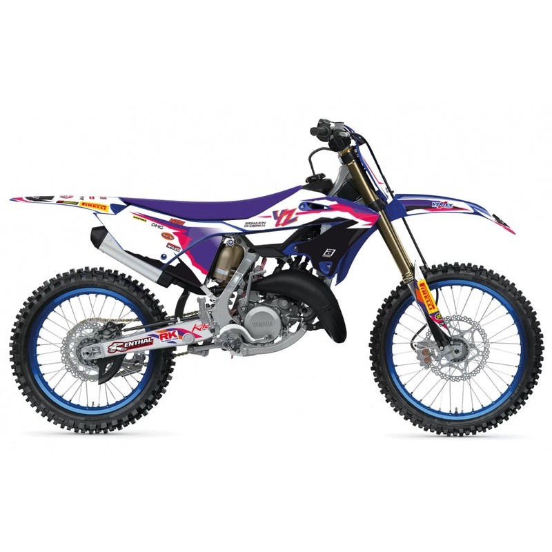 Kit de adhesivos + funda de asiento BLACKBIRD Replica Team Yamaha Factory 23. 50th Anniversary - motoscamaralweb.com Kit de adhesivos + funda de asiento BLACKBIRD Replica Team Yamaha Factory 23. 50th Anniversary - motoscamaralweb.com