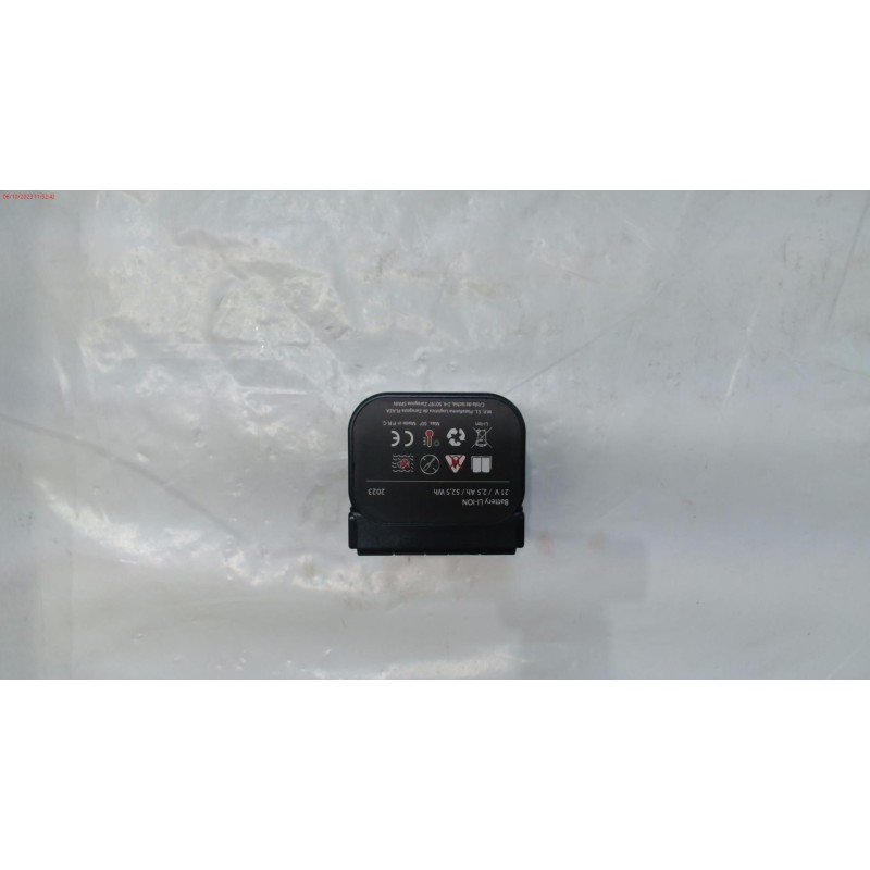 BATERIA 2.5 AH 21V (CUADRADA)- motoscamaralweb.com BATERIA 2.5 AH 21V (CUADRADA)- motoscamaralweb.com