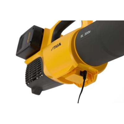 STIGA Soplador de batería BL 300e Kit - motoscamaralweb.com