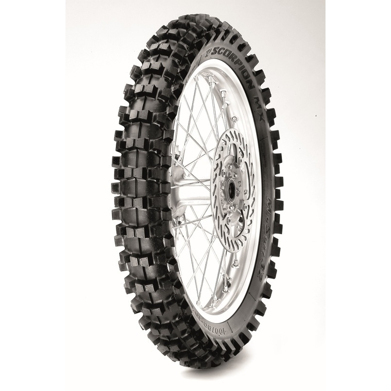 Neumático PIRELLI SCORPION MX32 MID SOFT 90/100-16 NHS 51M - motoscamaralweb.com